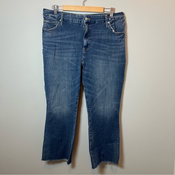 Express Cropped Flare Jeans Womens XL (18-20) High Rise Dark Wash Raw Hem FlexX‎ - Picture 3 of 11